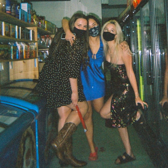 Meet your Posher, Katie - Picture 1 of 1